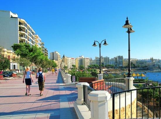 Art Deco Luxury Apartment, Central Location Sliema Exteriör bild